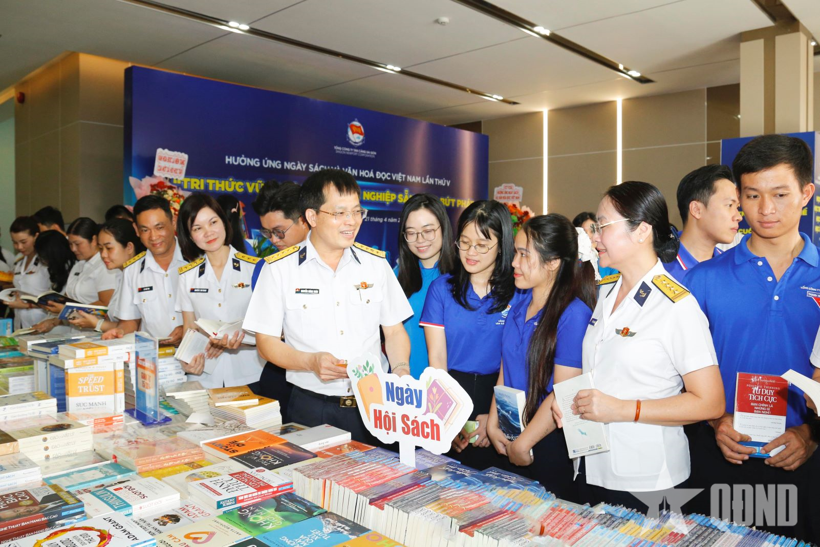 Binh đoàn 20 hưởng ứng Ngày Sách và Văn hóa Việt Nam đọc năm 2026

